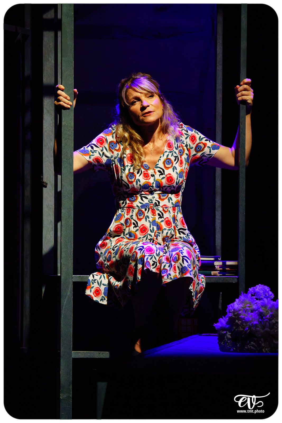 CHANGER L'EAU DES FLEURS (MATRIOSHKA PRODUCTIONS)